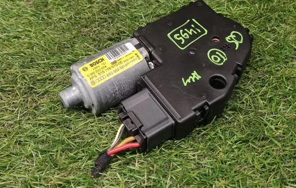 Audi Q5 SQ5 Sunroof motor/actuator 8R0959591A 0390200074