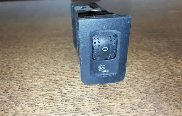 Volkswagen Golf V Seat heating switch 1J0963564B