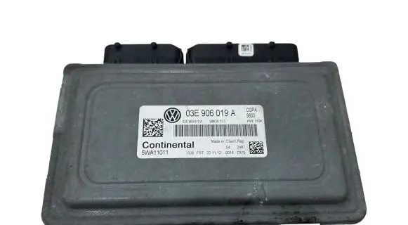 Volkswagen PASSAT B6 Engine control unit/module 03E906019A 5WA11011