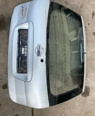 Nissan Almera Tino Tailgate/trunk/boot lid