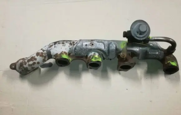 Mercedes-Benz S W126 Exhaust manifold 1161422302