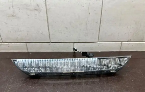 Mitsubishi ASX Third/center stoplight P5631