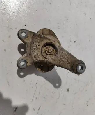 Audi A4 S4 B6 8E 8H Gearbox mounting bracket 8E0399115K