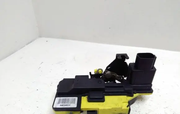 Volvo XC90 Rear door lock 30634624