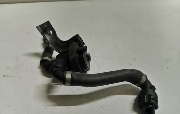 BMW X1 F48 F49 Electric auxiliary coolant/water pump 8605322