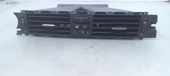 BMW 3 E90 E91 Dash center air vent grill 9130458