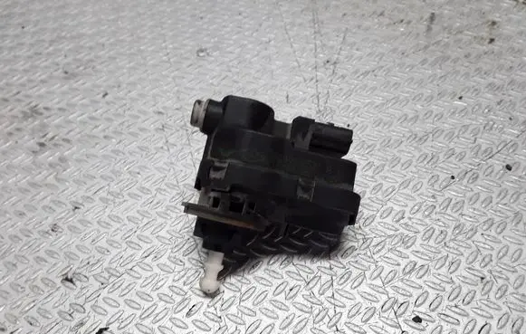 Headlight level adjustment motor