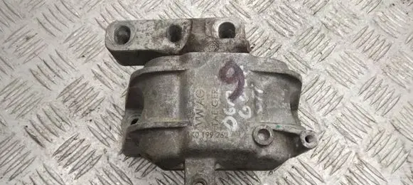 Volkswagen PASSAT B6 Engine mount bracket 1K0199262