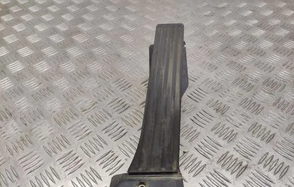 BMW 1 E81 E87 Accelerator throttle pedal 74766500
