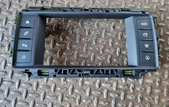 Radio/GPS head unit trim