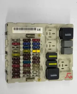 Ford Focus Fuse module 2M5T14A073BD