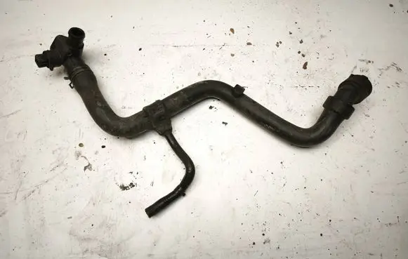 Audi A4 S4 B5 8D Engine coolant pipe/hose 4B0121101E