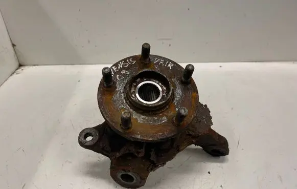 Toyota Avensis T250 Front wheel hub