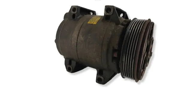 Volvo XC90 Air conditioning (A/C) compressor (pump) 8708581