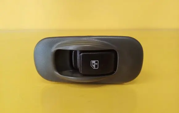 Mitsubishi Galant Electric window control switch MR722223