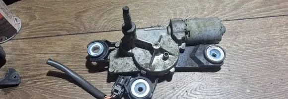 Mazda MX-3 Rear window wiper motor f00s2b2160