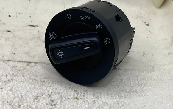 Audi A3 S3 8V Radio/GPS head unit trim T1609 5E0941431D