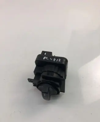 Mercedes-Benz A W169 Light switch A1695452704