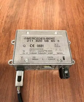 Mercedes-Benz E W211 Antenna control unit 2118200885
