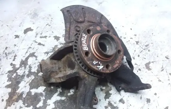 Volkswagen New Beetle Front wheel hub 
