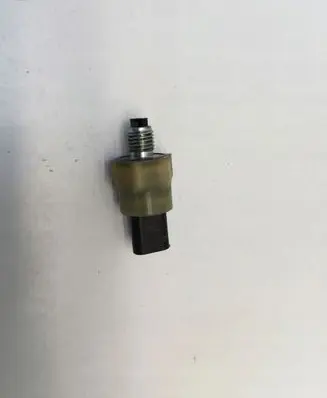 Volvo XC40 Oil pressure sensor 31405635