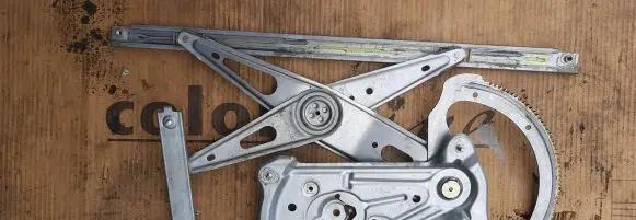 Renault Scenic III - Grand scenic III Front door window regulator with motor 966029102