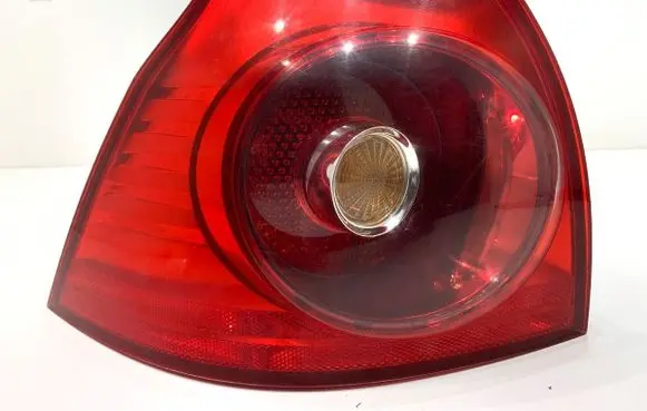 Volkswagen Golf V Rear/tail lights 1K6945095G