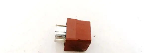 Opel Zafira B Other relay 90491314 4RD00779405