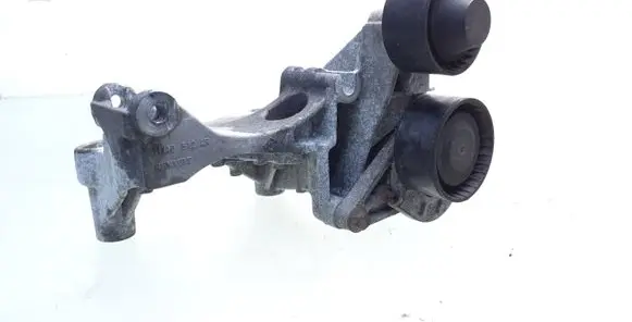 Nissan Qashqai Generator/alternator bracket 117105124R