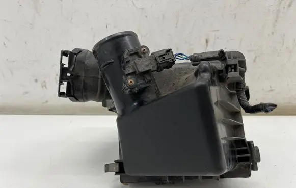 Toyota Yaris XP210 Air filter box K005 17751K0040