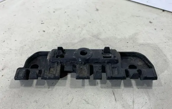 Audi A7 S7 4G Fender mounting bracket 4G8853921A