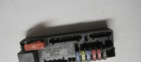 Mercedes-Benz E W210 Fuse box set A0005400072