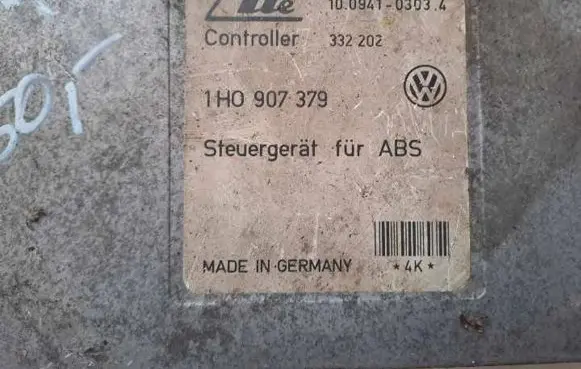 Volkswagen Golf III ABS control unit/module 1H0907379 332202 10094103034