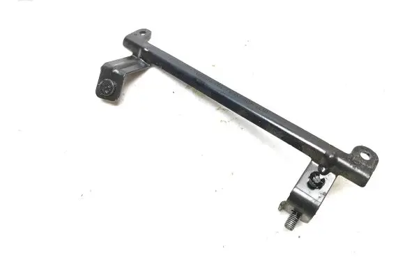 Volkswagen Touareg II Engine mounting bracket 7P0133340A