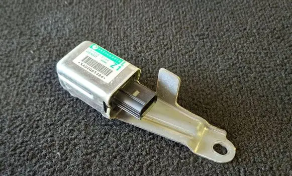 Subaru Legacy Airbag deployment crash/impact sensor 98236AG010 1879000700 XAD2G65384
