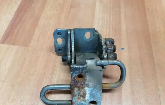 Audi A6 Allroad C5 Front door lower hinge 4B0831412B