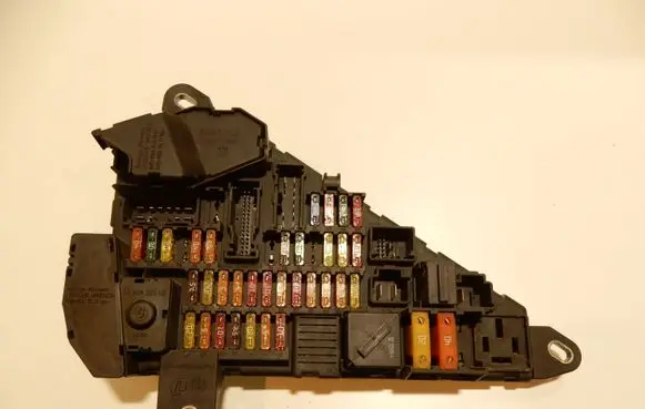 BMW 5 E60 E61 Fuse box set 6906588 50314