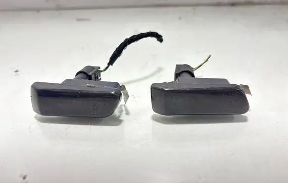 Audi A8 S8 D3 4E Front fender indicator light