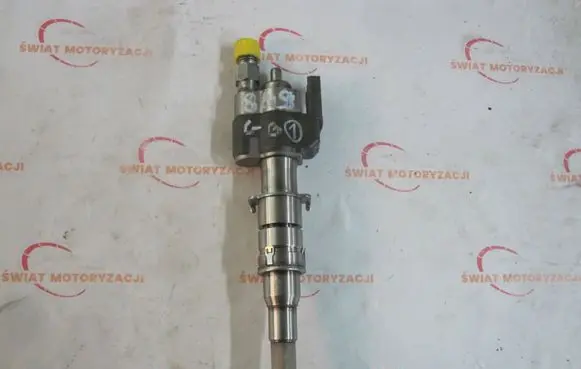 BMW 3 E92 E93 Fuel injector 7565137-03