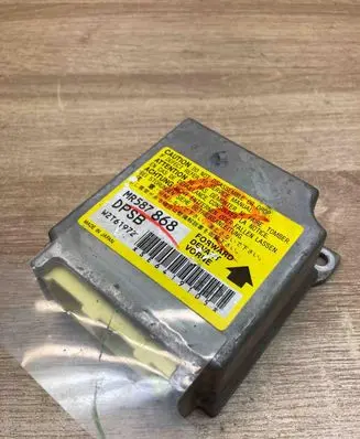 Mitsubishi Outlander Airbag control unit/module MR587868 W2T61972 DPSB