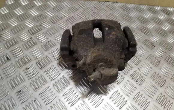 BMW 5 E39 Front brake caliper