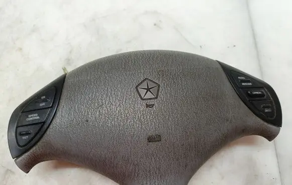 Chrysler Grand Voyager III Steering wheel airbag P04680143