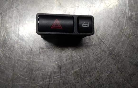 BMW 3 E46 Hazard light switch 61318368920