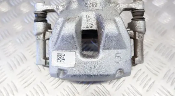 Toyota Corolla E210 E21 Front brake caliper 4773002590 4772109570