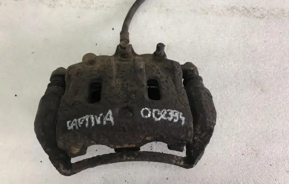 Chevrolet Captiva Front brake caliper