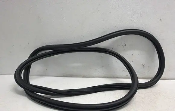 Skoda Kamiq Front door rubber seal 658867365B