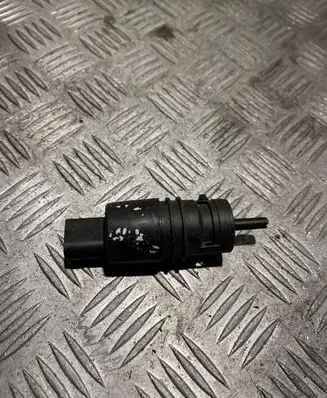Mercedes-Benz C W204 Windscreen/windshield washer pump 2218690121