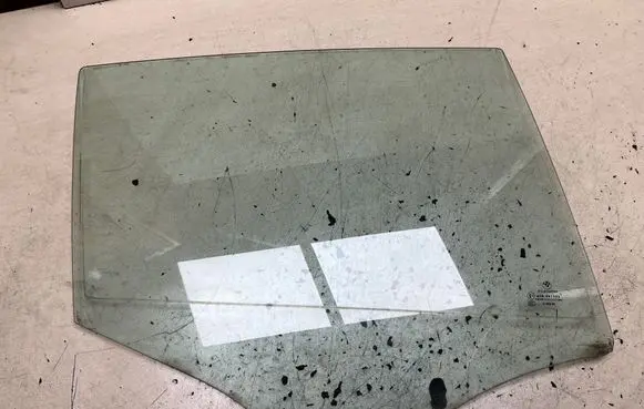 BMW 1 E81 E87 Rear door window glass 43R001583 E000199