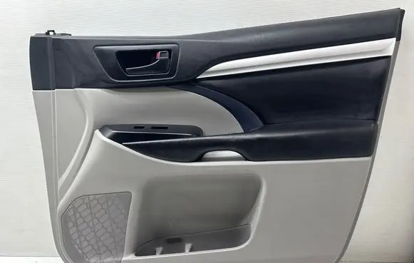 Toyota Highlander XU50 Front door card panel trim 676100E292 67710X1T00 67763X1T11