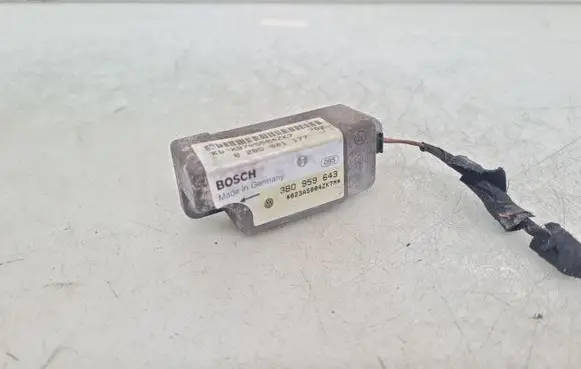 Volkswagen PASSAT B5 Airbag deployment crash/impact sensor 3B0959643